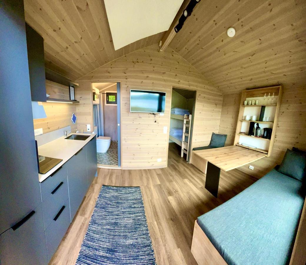 ホテル Base Camp Hamaroy Sorkil エクステリア 写真